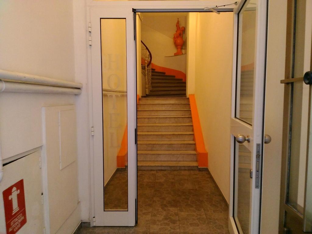 Hotel Brioni Trieste Bagian luar foto
